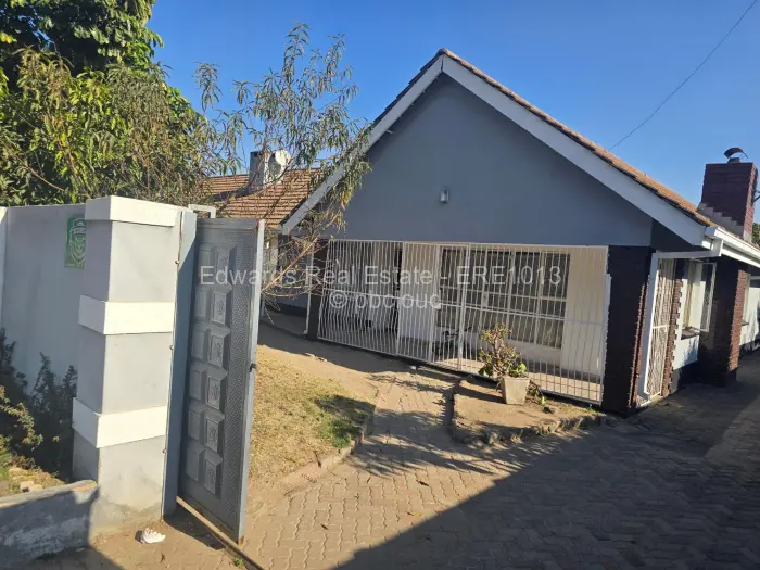 4 Bedroom House for Sale in Southerton, Harare