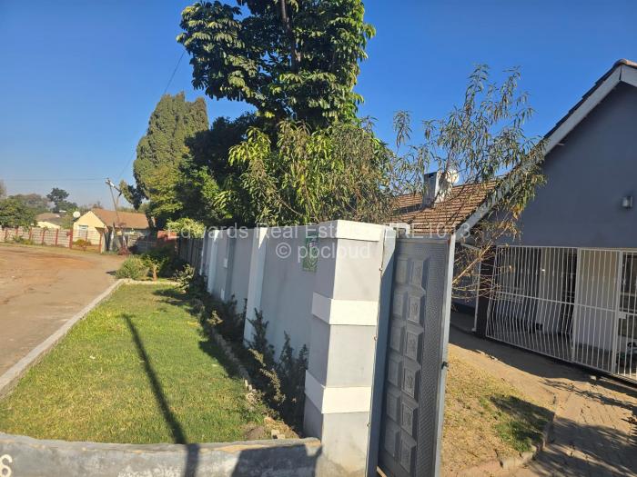 4 Bedroom House for Sale in Southerton, Harare