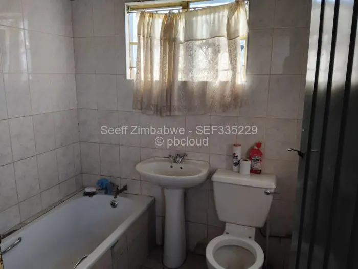 2 Bedroom House for Sale in Cowdray Park, Bulawayo