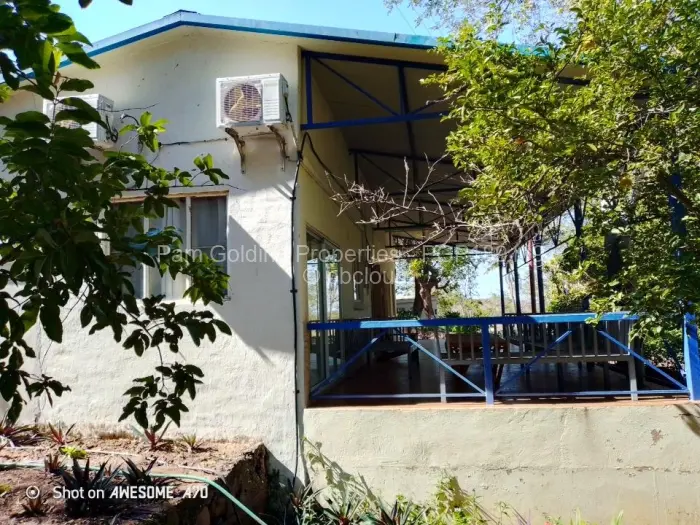 3 Bedroom House for Sale in Mlibizi, Kariba