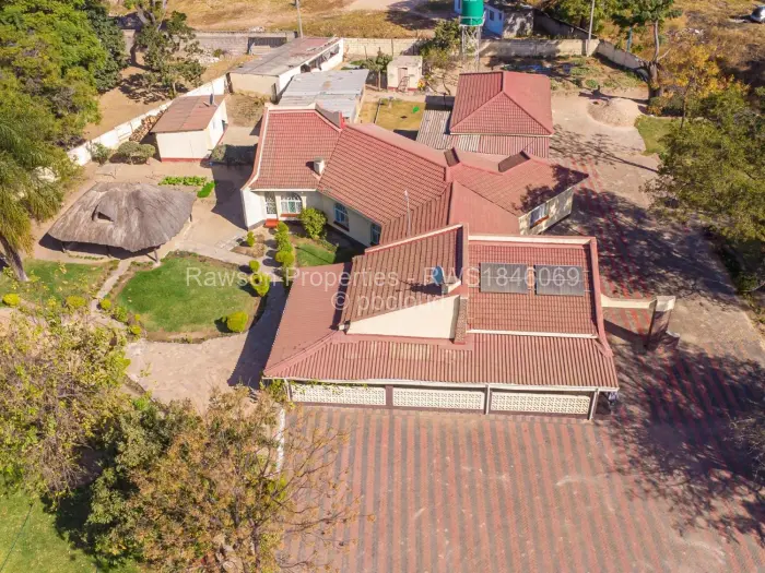 5 Bedroom House for Sale in Waterfalls, Harare
