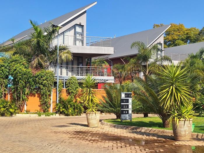 Townhouse/Cluster to Rent in Newlands, Harare