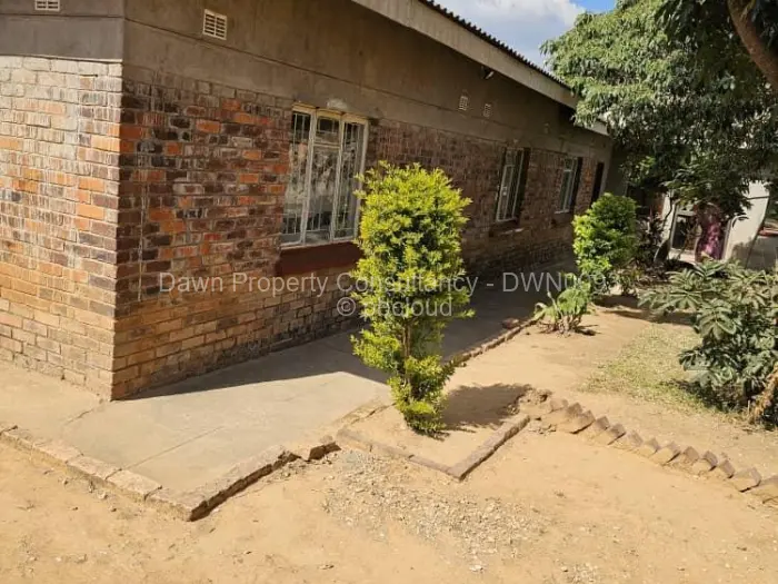 5 Bedroom House for Sale in Chinhoyi, Chinhoyi