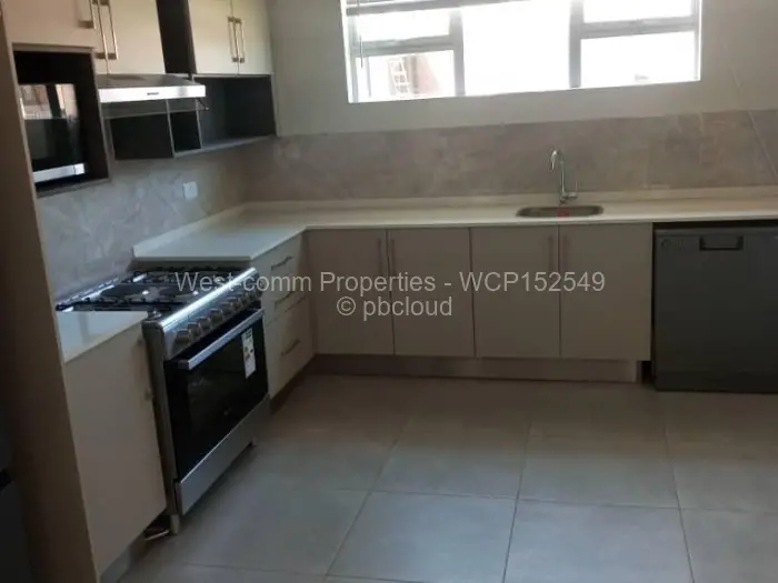 Townhouse/Cluster to Rent in Highlands, Harare