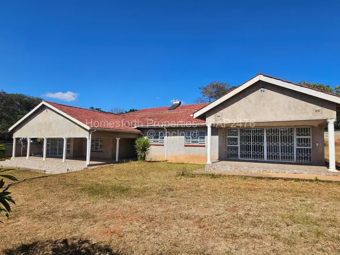 5 Bedroom House for Sale in Carrick Creagh Estate, Harare