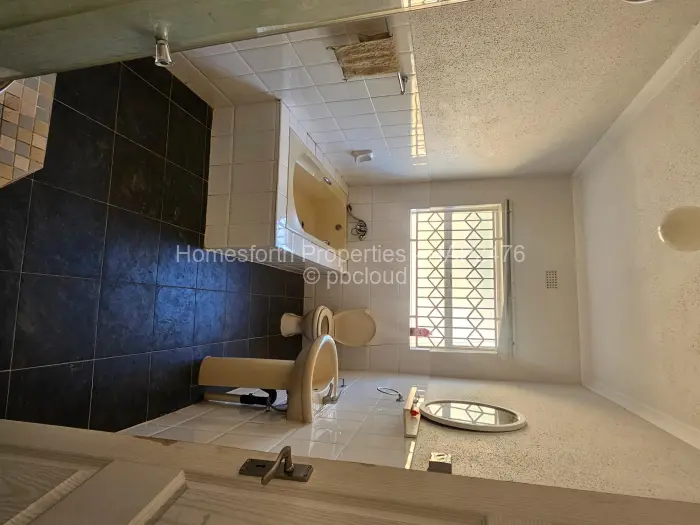 5 Bedroom House for Sale in Carrick Creagh Estate, Harare