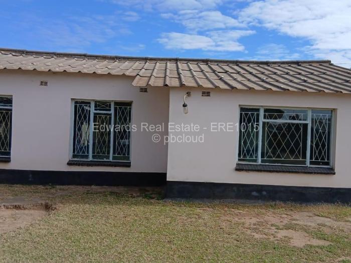 3 Bedroom Cottage/Garden Flat to Rent in Braeside, Harare