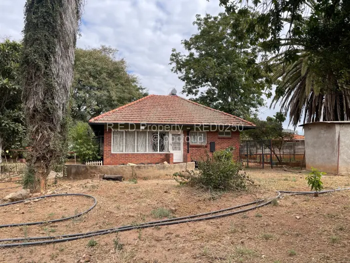 3 Bedroom House for Sale in Famona, Bulawayo