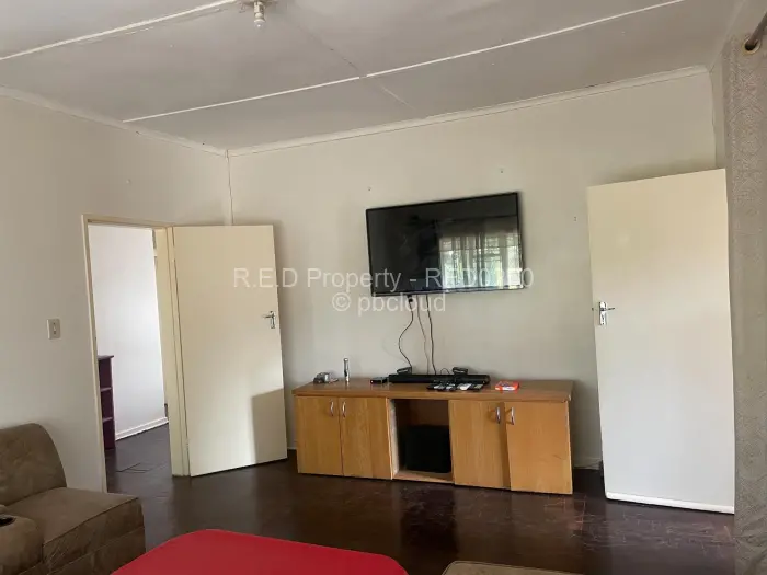 3 Bedroom House for Sale in Famona, Bulawayo