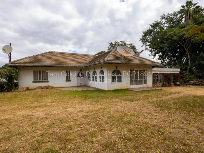 3 Bedroom House for Sale in Waterfalls, Harare