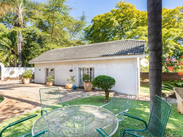 6 Bedroom House for Sale in Highlands, Harare