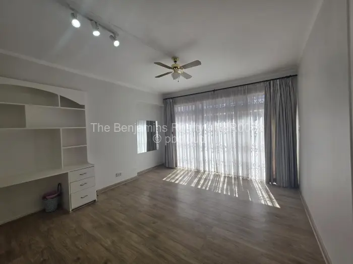 4 Bedroom House to Rent in Alexandra Park