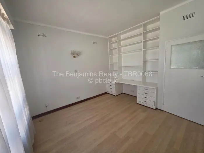 4 Bedroom House to Rent in Alexandra Park