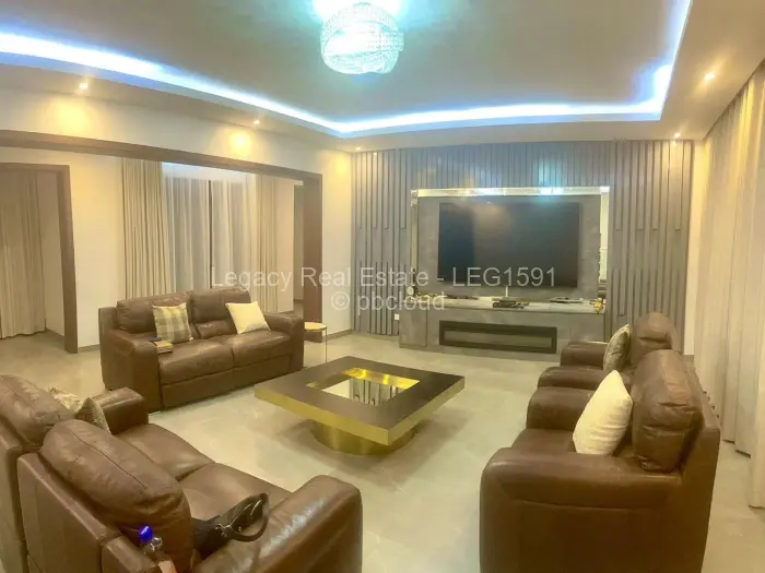 6 Bedroom House for Sale in Arlington, Harare