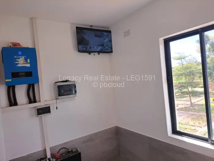 6 Bedroom House for Sale in Arlington, Harare