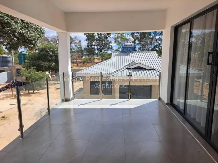 6 Bedroom House for Sale in Arlington, Harare