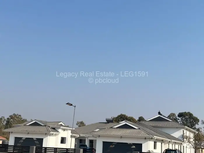 6 Bedroom House for Sale in Arlington, Harare