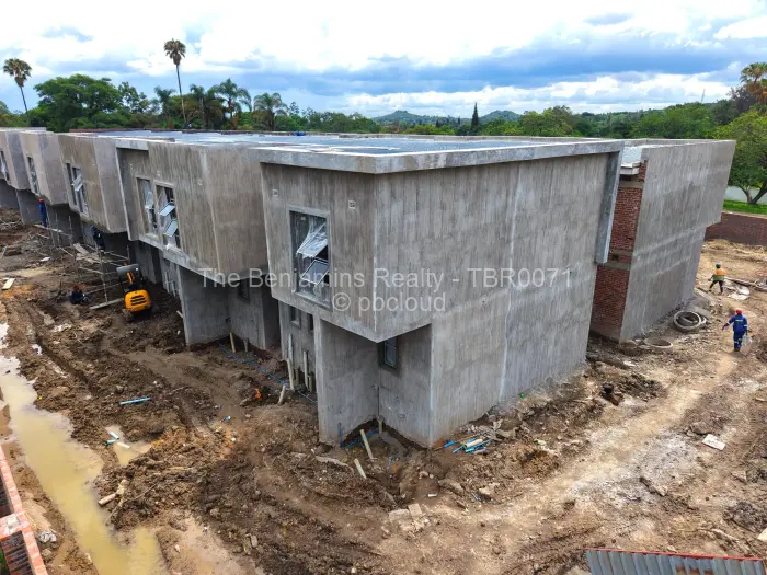 Townhouse/Cluster for Sale in Strathaven, Harare