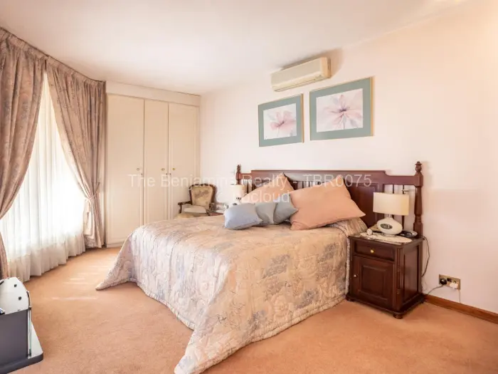 Townhouse/Cluster for Sale in Newlands, Harare