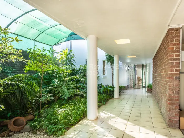 Townhouse/Cluster for Sale in Newlands, Harare