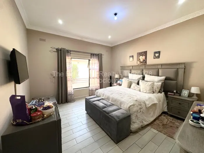 Townhouse/Complex/Cluster for Sale in Hogerty Hill, Harare