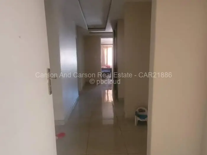 5 Bedroom House to Rent in Manresa