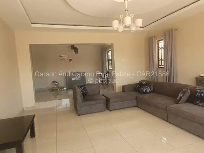 5 Bedroom House to Rent in Manresa