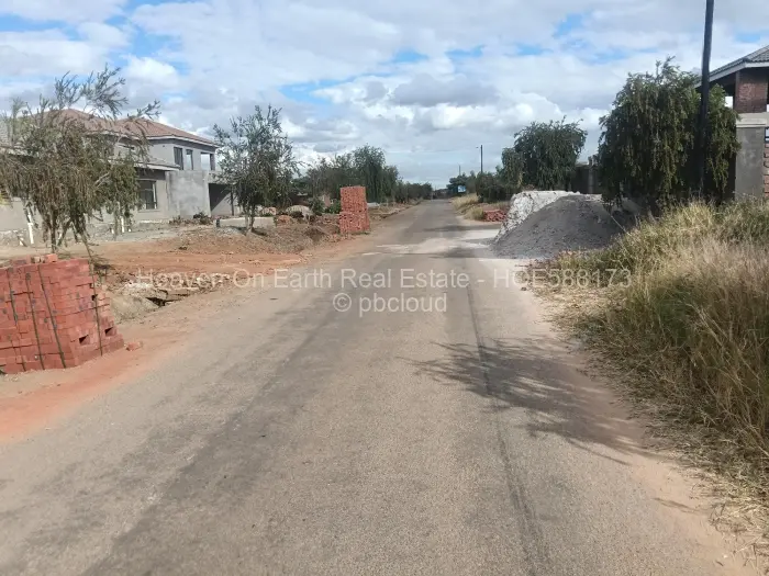 Stand for Sale in Haydon Park, Mazowe