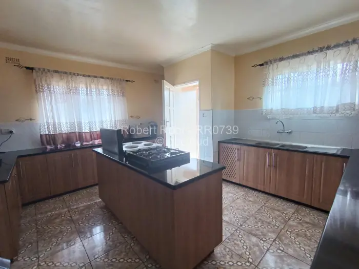 4 Bedroom House to Rent in Bluff Hill, Harare