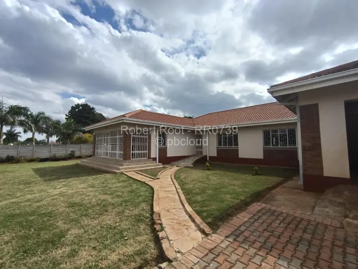4 Bedroom House to Rent in Bluff Hill, Harare