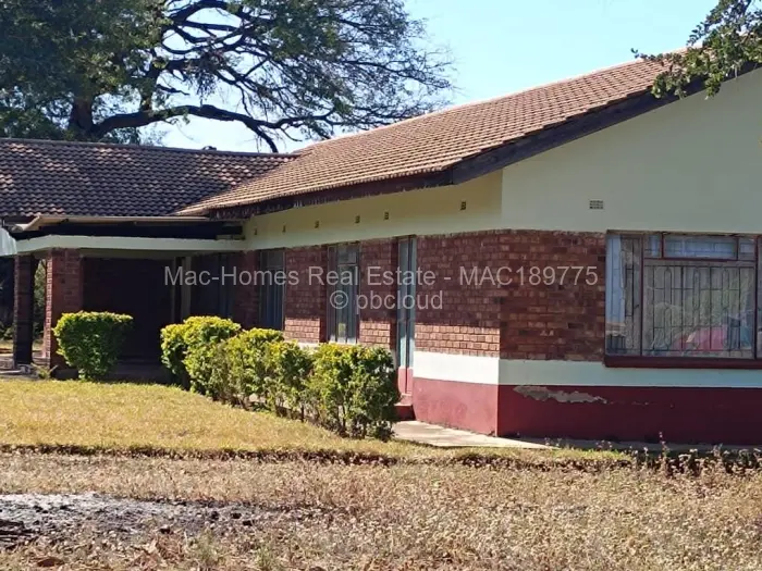 4 Bedroom House for Sale in Kwekwe, Kwekwe