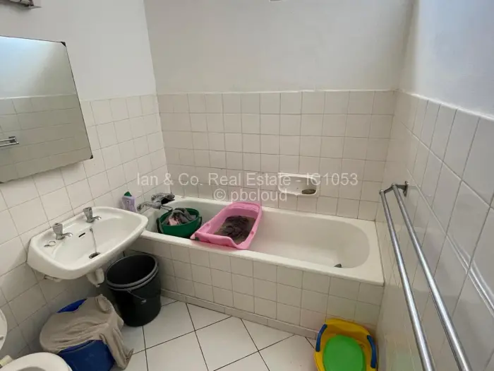 Flat/Apartment to Rent in Ascot, Bulawayo