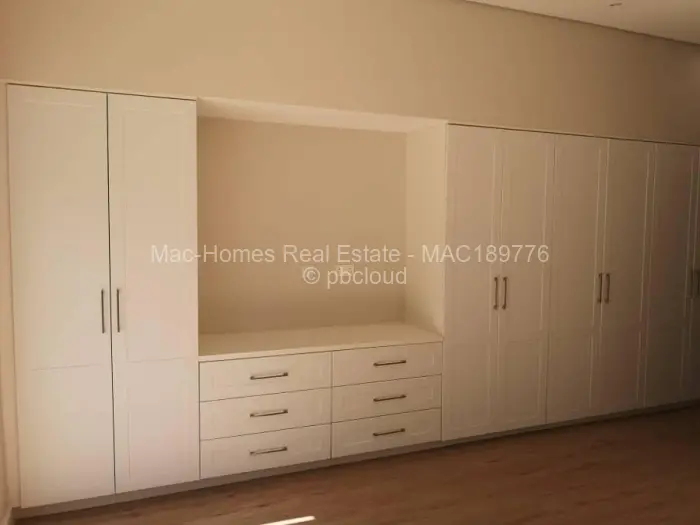 Townhouse/Cluster for Sale in Mount Pleasant, Harare