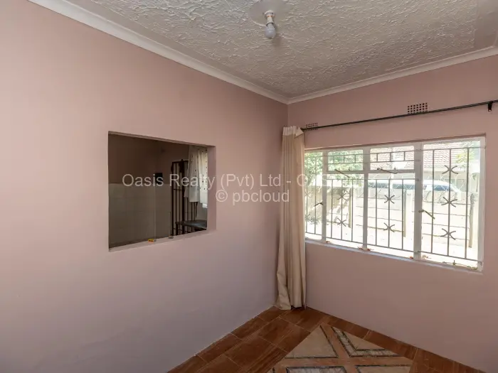 3 Bedroom House for Sale in Mainway Meadows, Harare