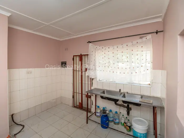 3 Bedroom House for Sale in Mainway Meadows, Harare