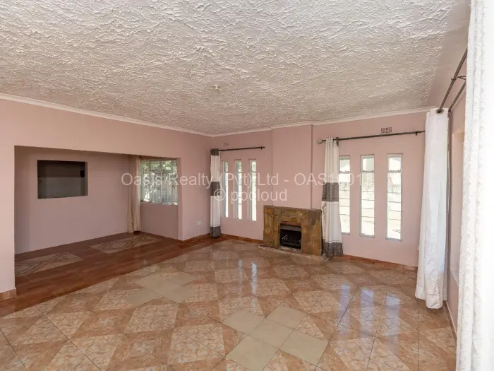 3 Bedroom House for Sale in Mainway Meadows, Harare