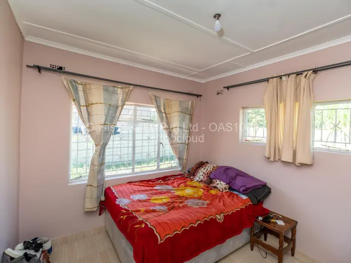 3 Bedroom House for Sale in Mainway Meadows, Harare