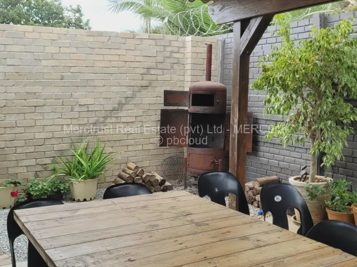 2 Bedroom Cottage/Garden Flat to Rent in Highlands, Harare