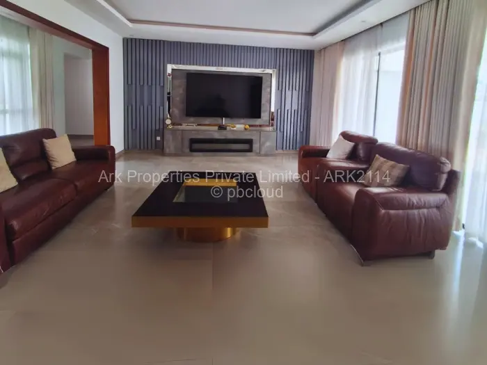 6 Bedroom House for Sale in Arlington, Harare