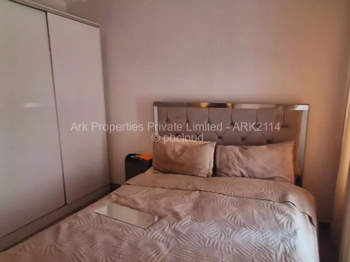 6 Bedroom House for Sale in Arlington, Harare