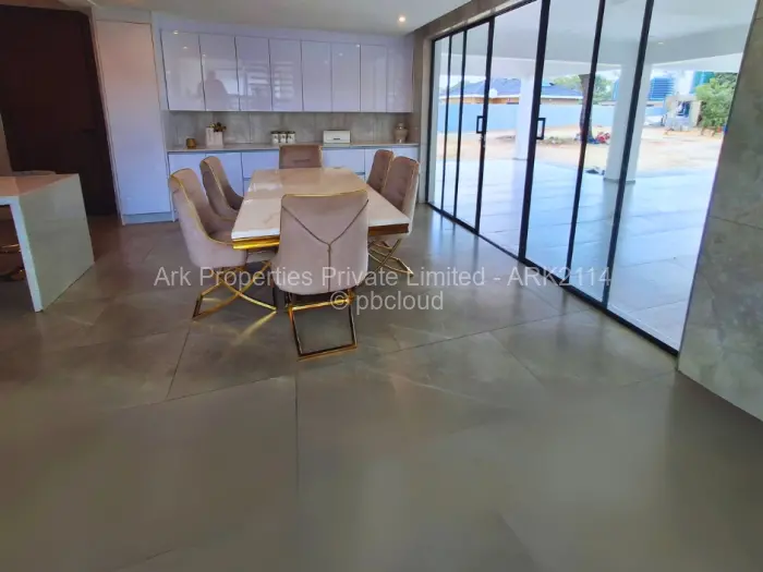 6 Bedroom House for Sale in Arlington, Harare