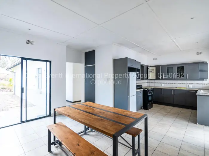 4 Bedroom House for Sale in Famona, Bulawayo