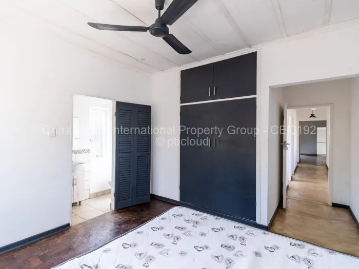 4 Bedroom House for Sale in Famona, Bulawayo