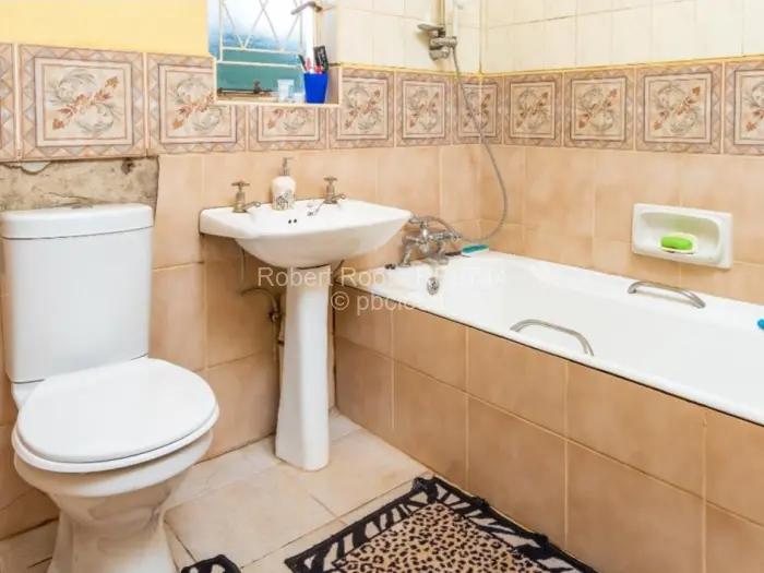 4 Bedroom House for Sale in Highlands, Harare