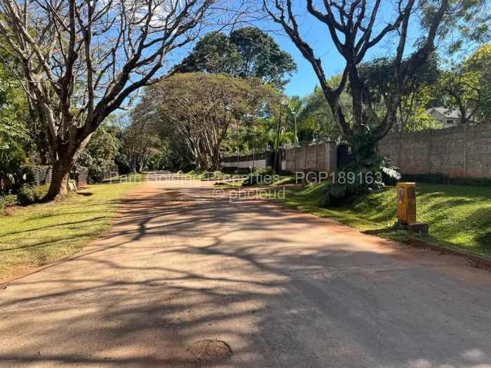 6 Bedroom House for Sale in Fairbridge Park, Mutare