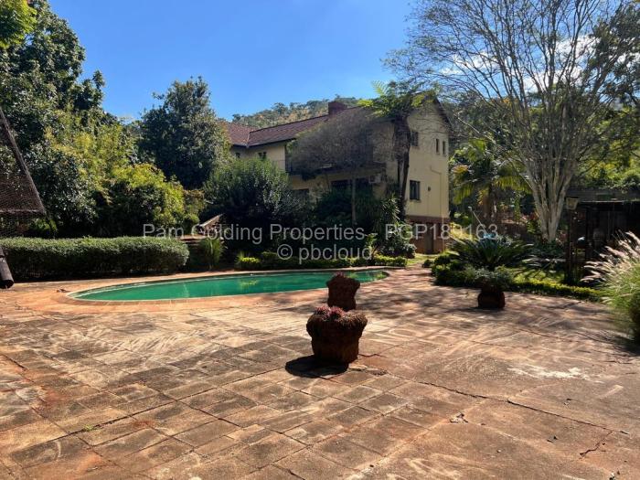 6 Bedroom House for Sale in Fairbridge Park, Mutare