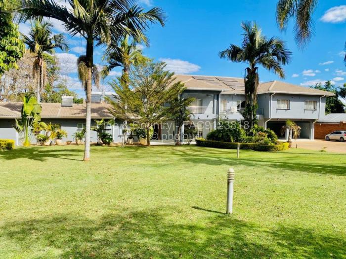 7 Bedroom House to Rent in Greystone Park, Harare
