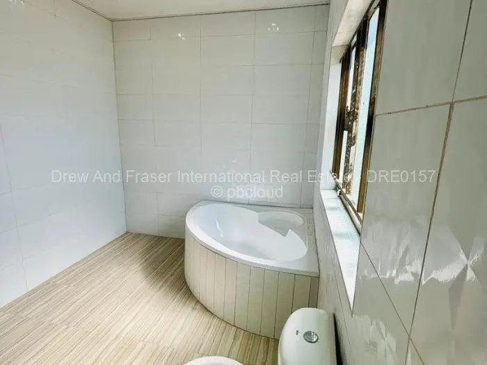 4 Bedroom House to Rent in Ridgeview