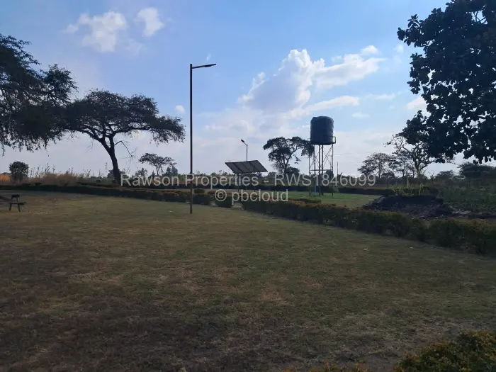 Commercial Stand for Sale in Norton, Norton