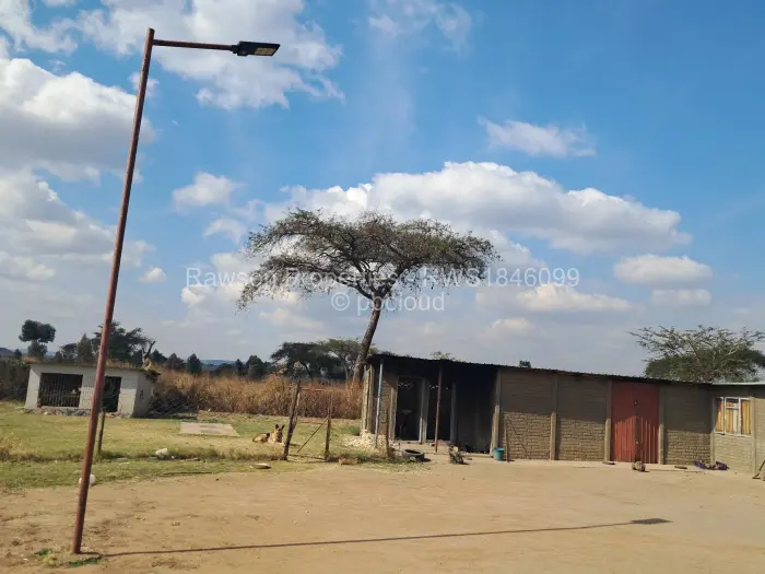 Commercial Stand for Sale in Norton, Norton